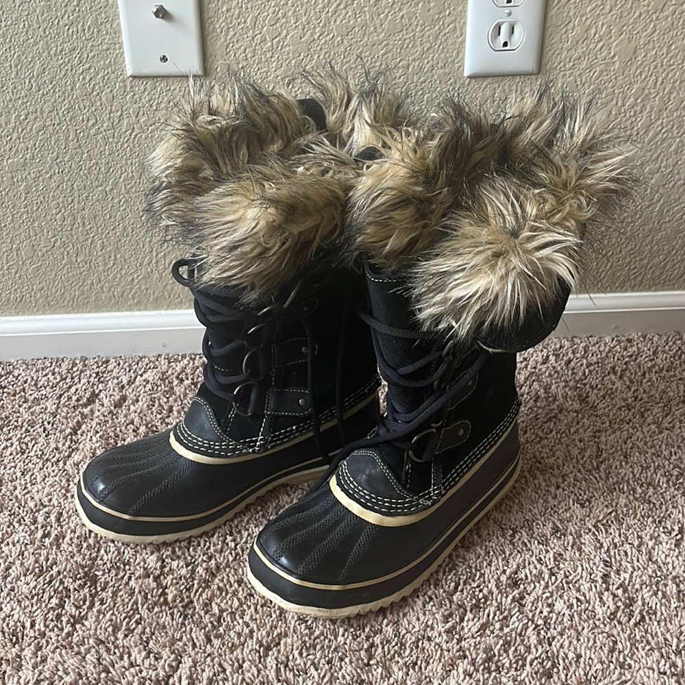 Sorel Joan of Arctic boots size 8